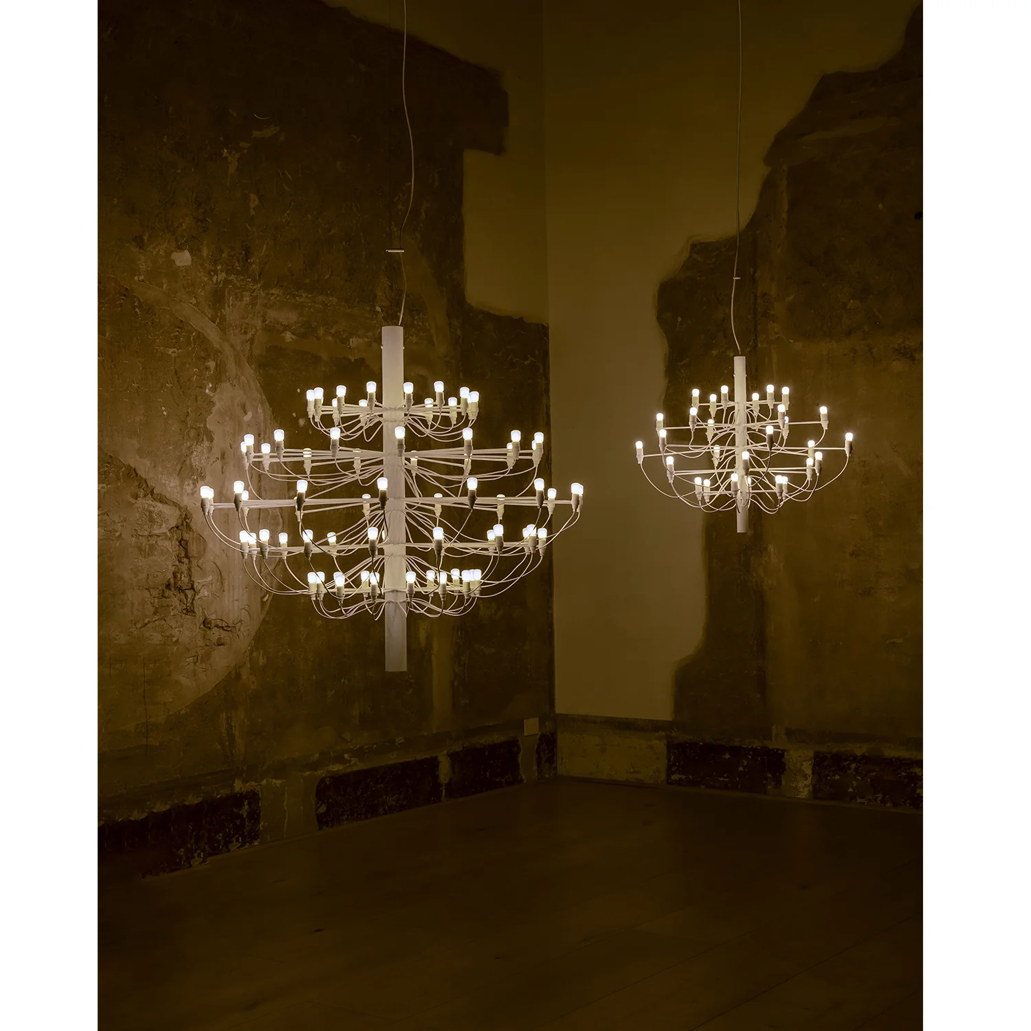 2097/50 Chandelier - Image 6
