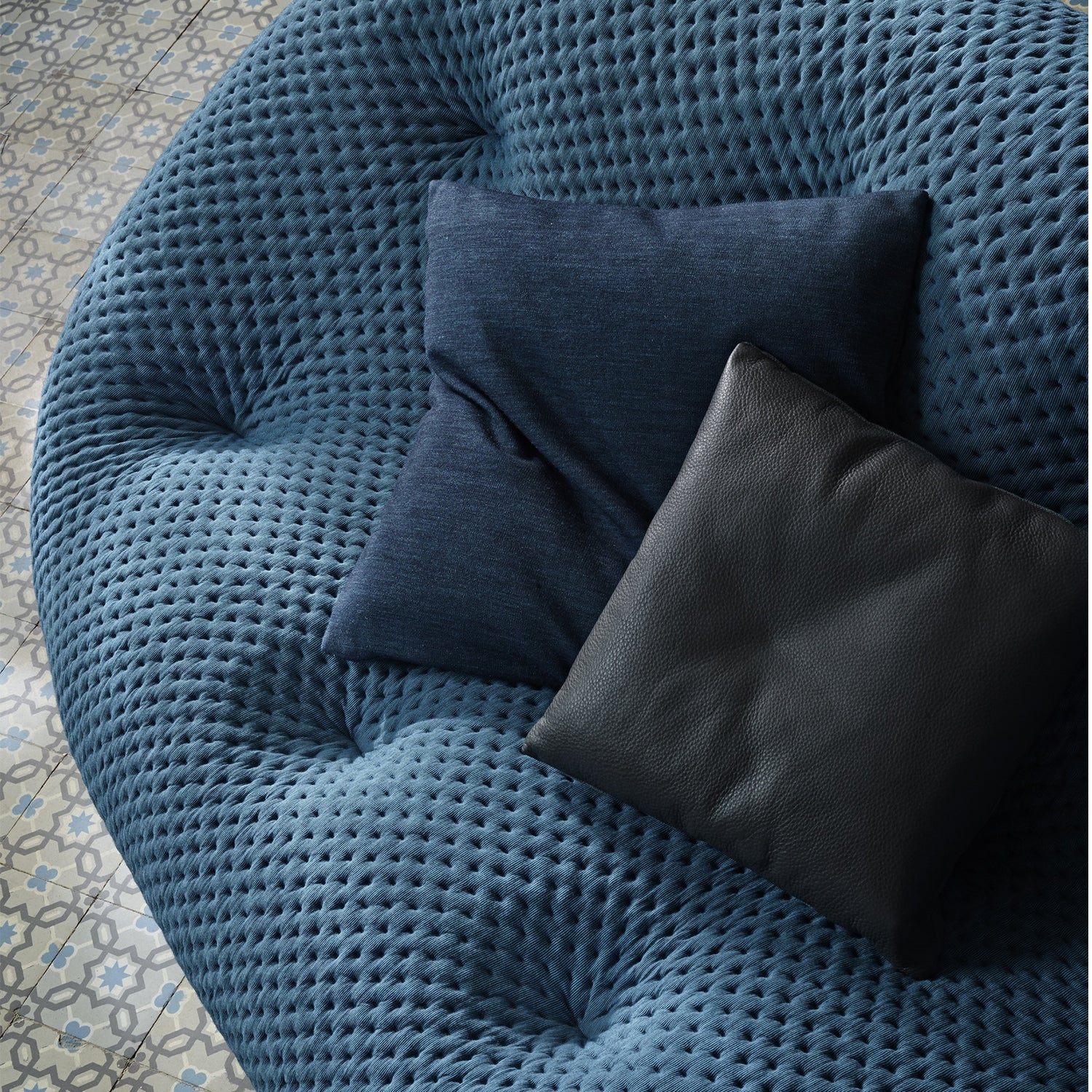 Ploum Medium High Back Sofa - Image 14